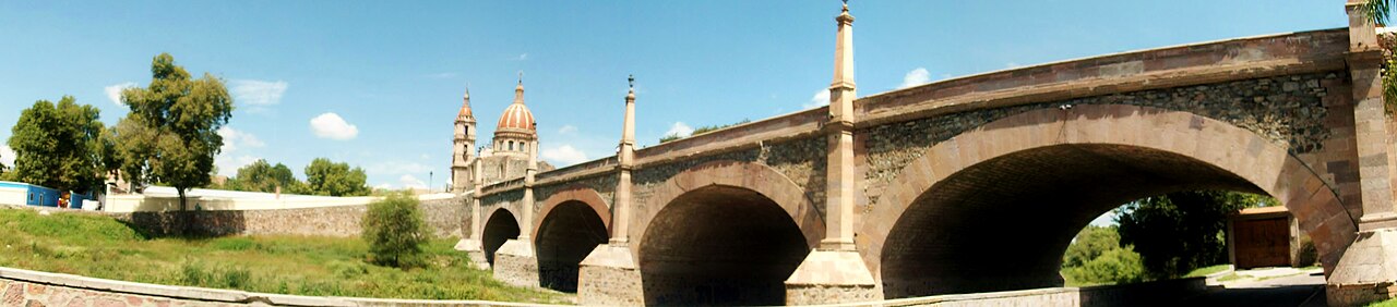 Puente histórico de Lagos